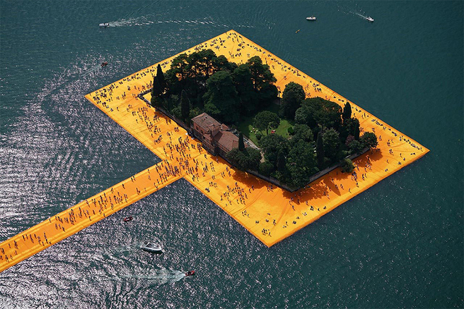     The Floating Piers